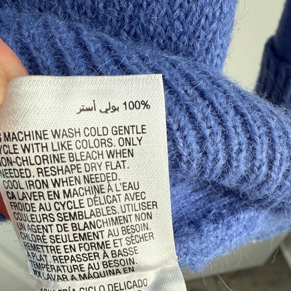 Brand New Bar III super soft, beautiful purple sweater - Picture 6 of 8